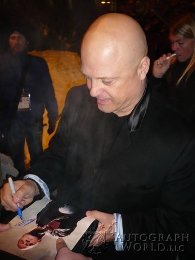 Michael Chiklis autograph