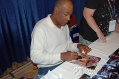 signing photo