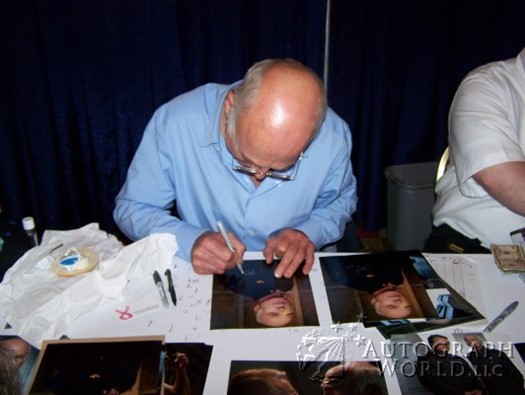 Michael Hogan autograph