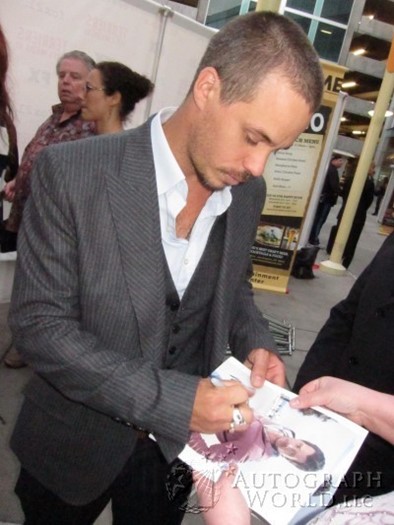 Michael Raymond-James autograph