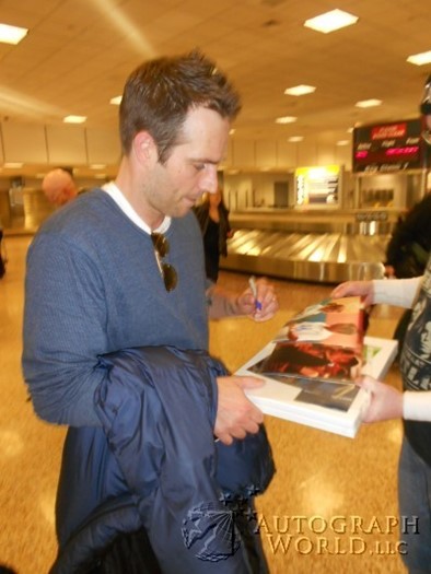 Michael Vartan autograph
