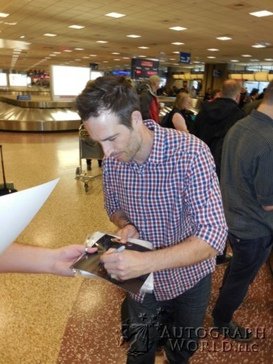 Michael Vartan autograph