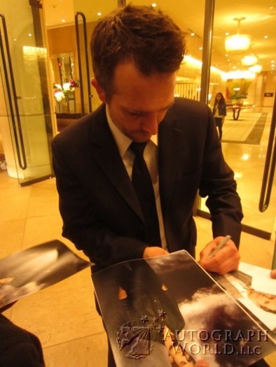 Michael Vartan autograph