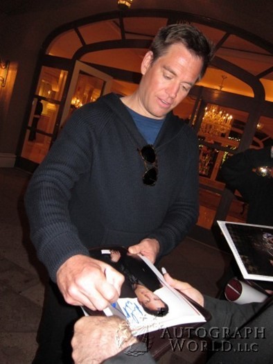 Michael Weatherly autograph