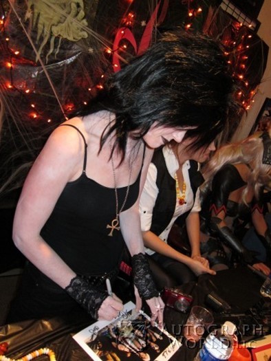 Michele   Boyd autograph