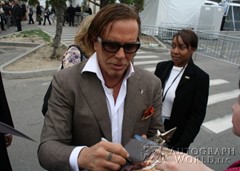 signing photo