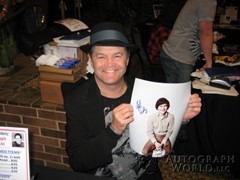 signing photo