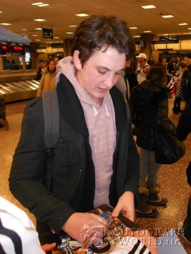 Miles Teller autograph