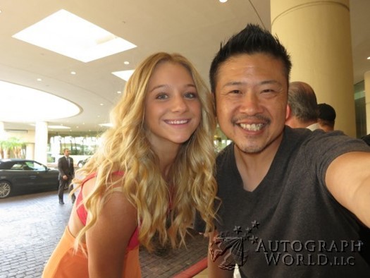 Mollee Gray autograph