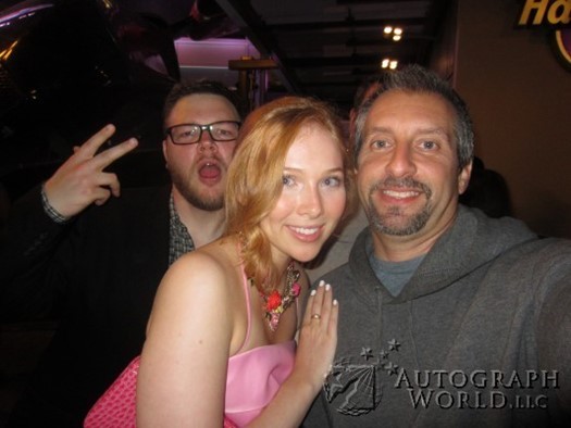 Molly Quinn autograph