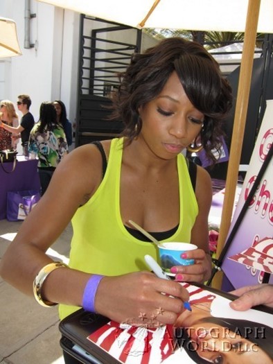 Monique Coleman autograph