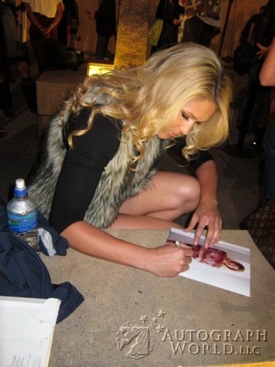 Morgan Beck autograph