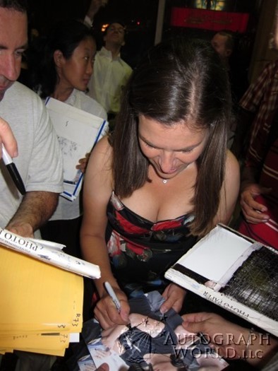 Nanette Burstein autograph