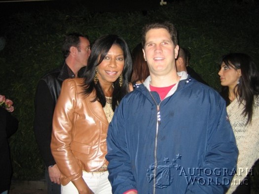 Natalie Cole autograph