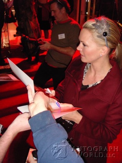 Natasha Henstridge autograph