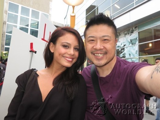 Nathalie Kelley autograph