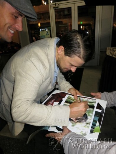 Nathan Phillips autograph