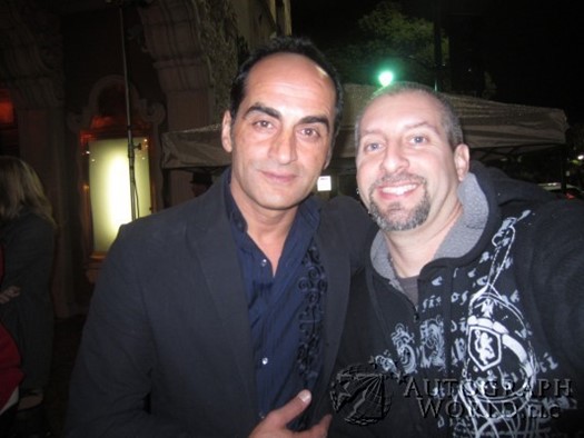 Navid Negahban autograph