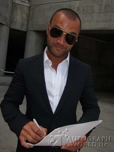 Nick Tarabay autograph