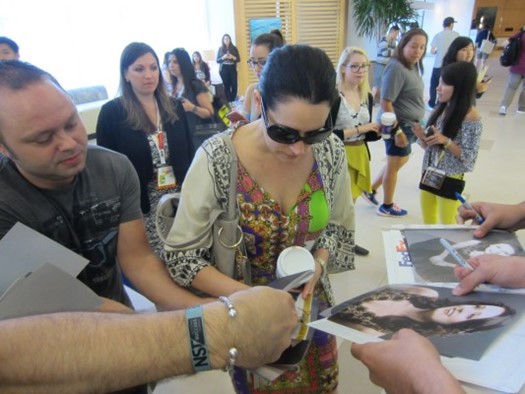 Paget Brewster autograph