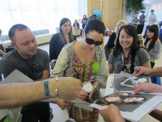 Paget Brewster autograph