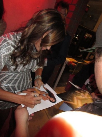 Pamela Jean Noble autograph