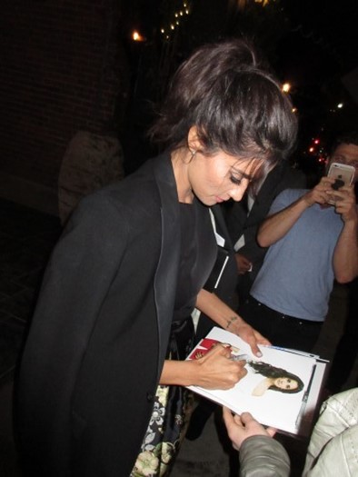 Paola Nunez autograph