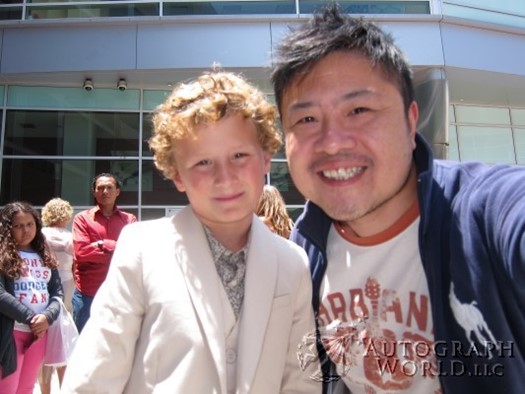 Parris Mosteller autograph