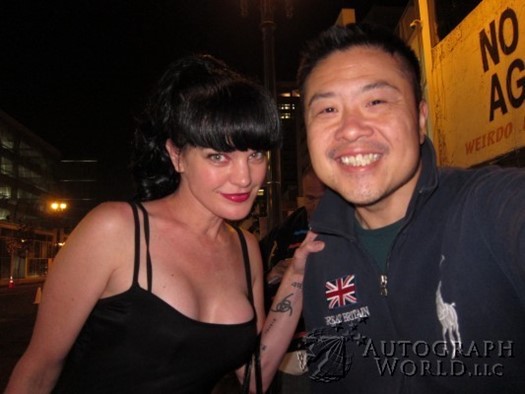 Pauley Perrette autograph