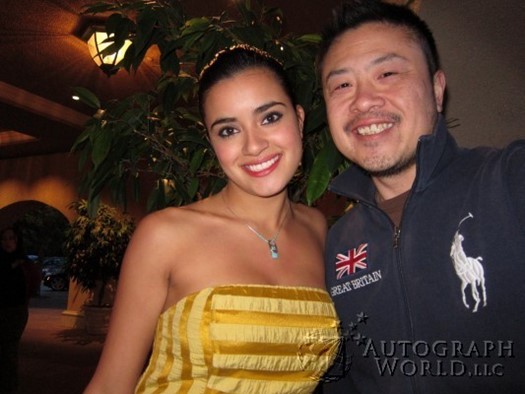 Paulina  Gaitan autograph