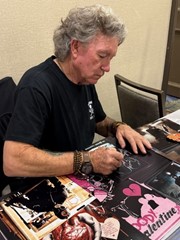 signing photo
