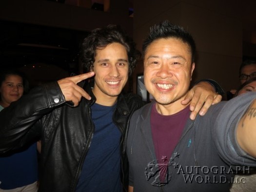 Peter Gadiot autograph