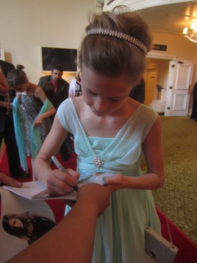 Peyton Kennedy autograph