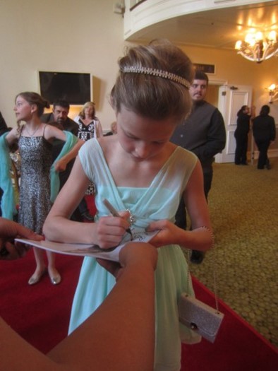 Peyton Kennedy autograph