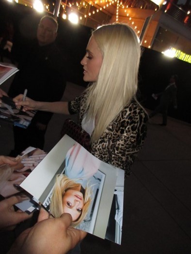 Poppy Delevingne autograph