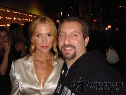 Poppy Montgomery autograph