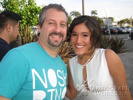 Q'Orianka Kilcher autograph