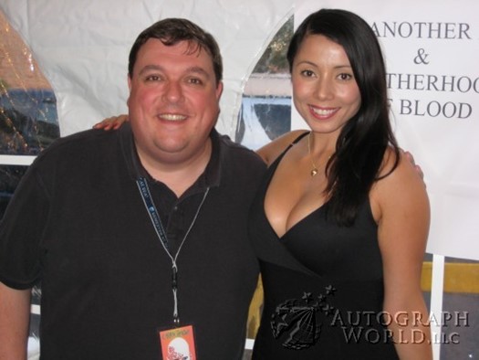 Rachel Grant autograph