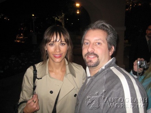 Rashida Jones autograph