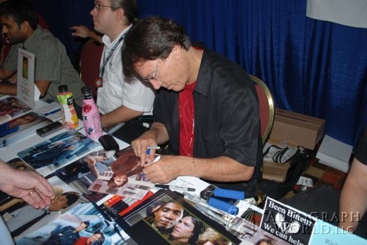 Richard Hatch autograph