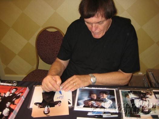 Richard Kiel autograph