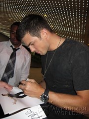 signing photo