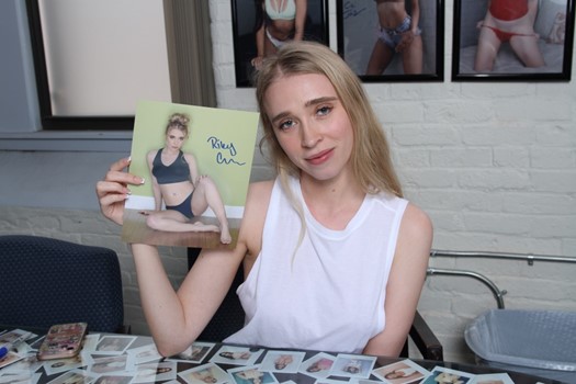 Riley Anne autograph