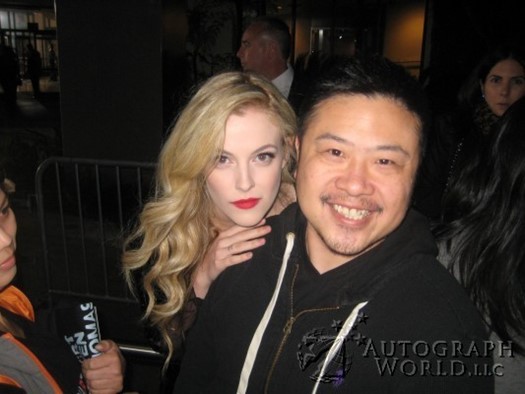 Riley Keough autograph