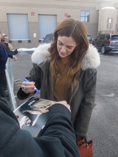 Riley Keough autograph