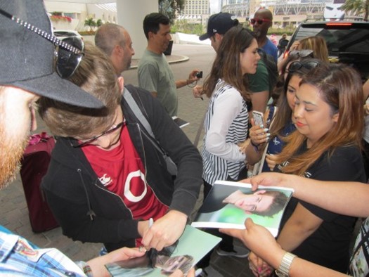 Robbie Kay autograph