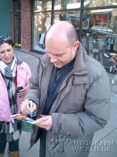 Rob Corddry autograph