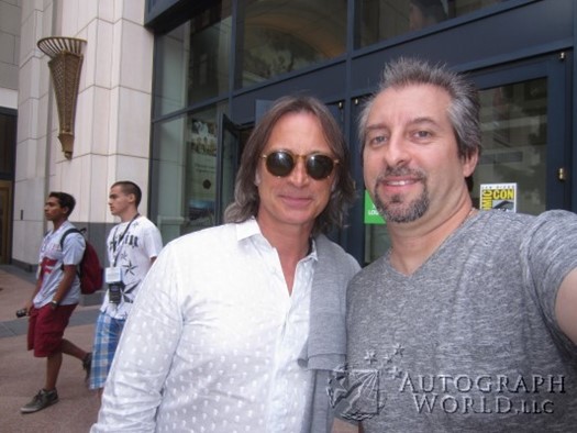 Robert Carlyle autograph