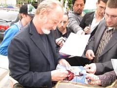 signing photo