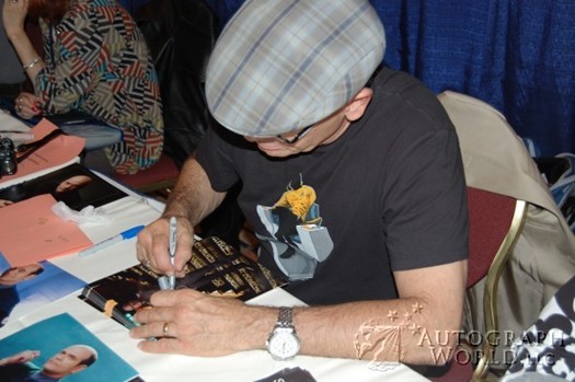 Robert Picardo autograph